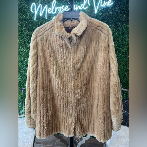 Carl W. Herrmann Fur Coat - Picture 1 of 11